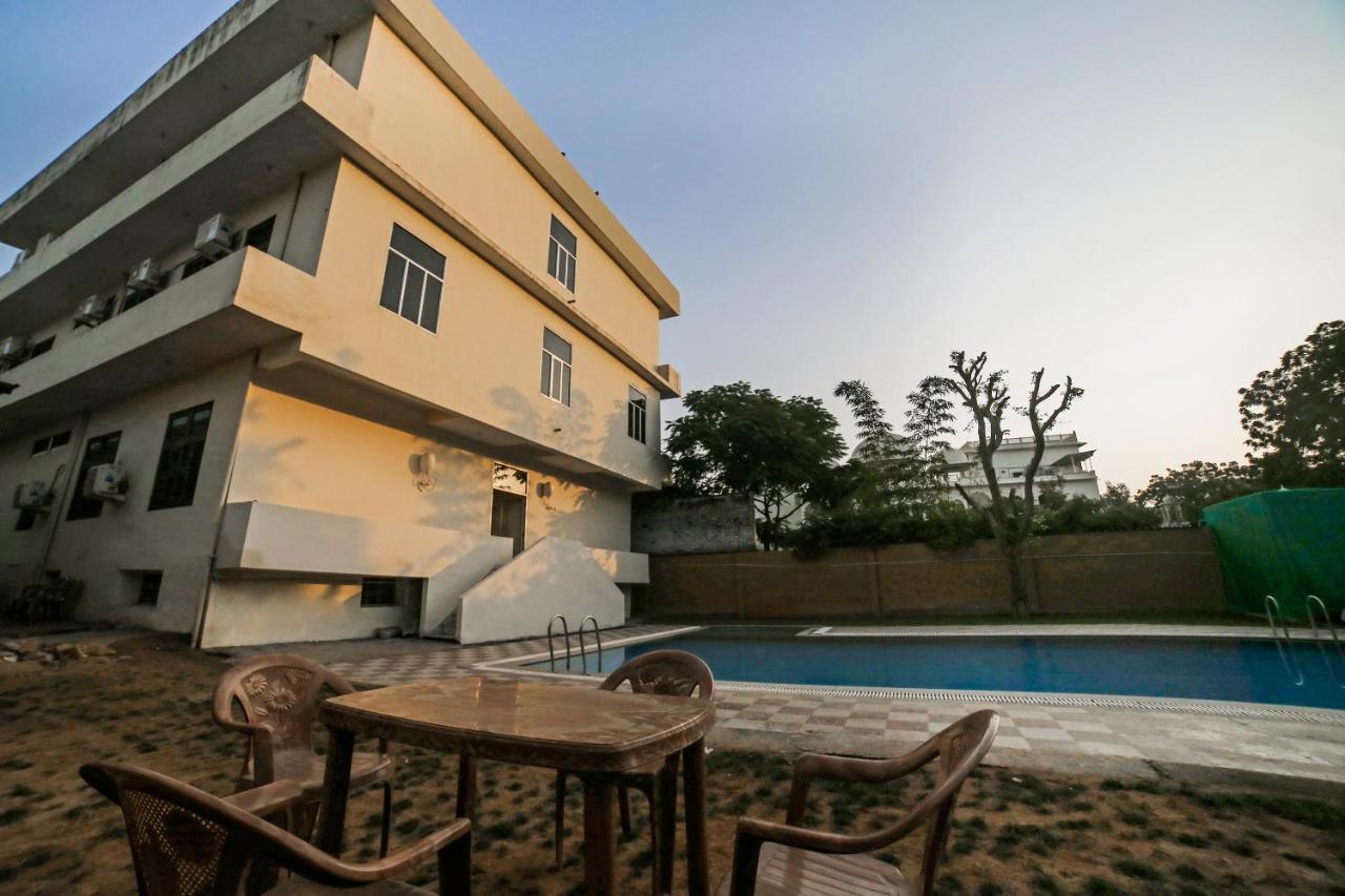Hotel Tiger Regency Resort Савай Мадхопур Екстериор снимка